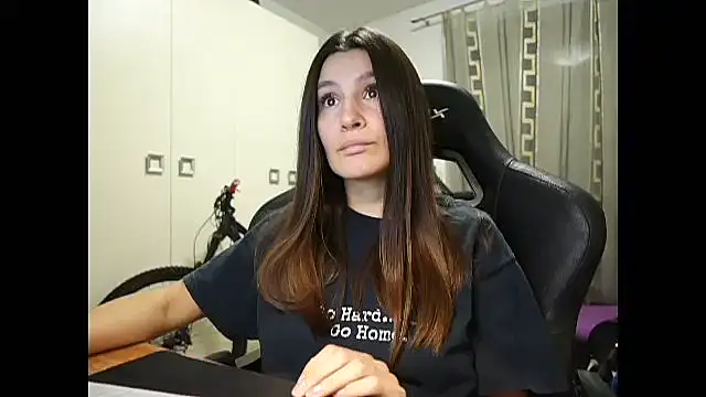 Snapshot of GodlyTheia chatting on 12.01.24 GodlyTheia online show from 12.01.24