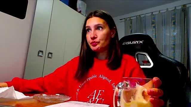 Snapshot of GodlyTheia chatting on 12.22.25 GodlyTheia online show from 12.22.25