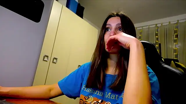 Snapshot of GodlyTheia chatting on 03.12.26 GodlyTheia online show from 03.12.26