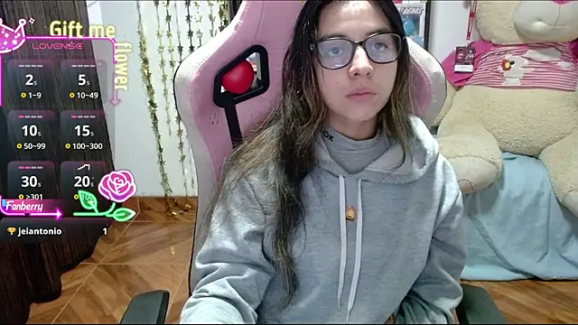 Maggie Fox3 online show from 09.18.25