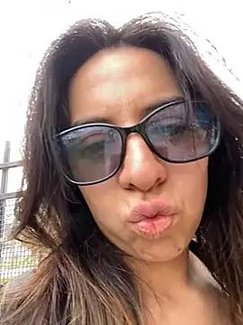 Maggie Fox3 online show from 03.24.26