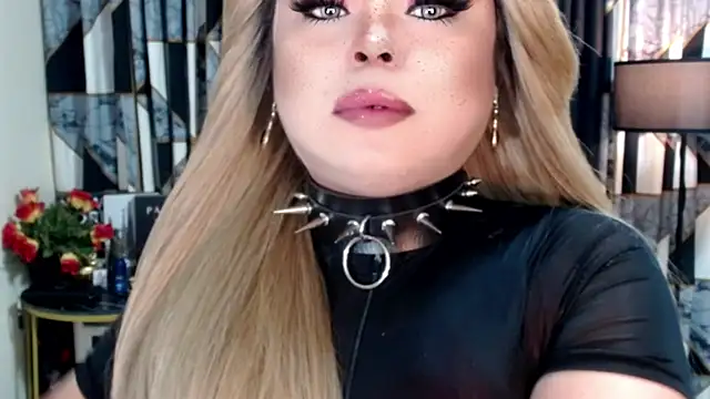 Snapshot of Mistress_DOMnicaaxx chatting on 09.10.25 Mistress DOMnicaaxx online show from 09.10.25