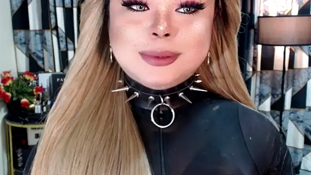 Snapshot of Mistress_DOMnicaaxx chatting on 09.12.25 Mistress DOMnicaaxx online show from 09.12.25