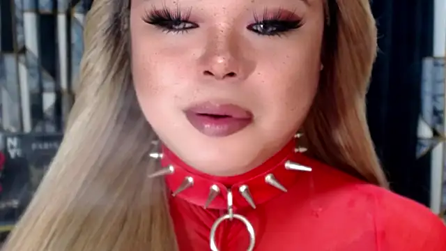 Snapshot of Mistress_DOMnicaaxx chatting on 11.18.25 Mistress DOMnicaaxx online show from 11.18.25