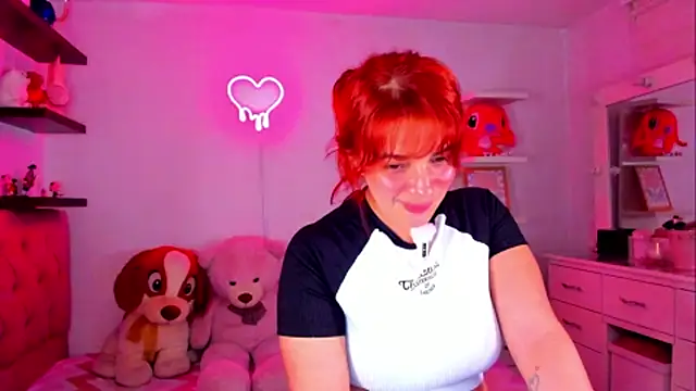 Snapshot of Vannessa__Shy chatting on 07.01.26 Vannessa Shy online show from 07.01.26