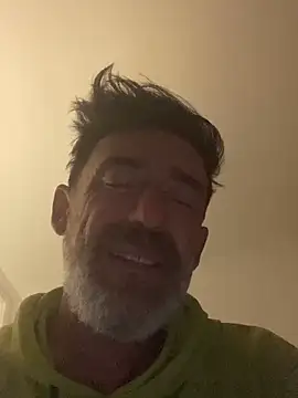 Snapshot of maxximere chatting on 11.18.25 maxximere online show from 11.18.25