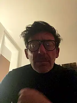 Snapshot of maxximere chatting on 01.19.26 maxximere online show from 01.19.26