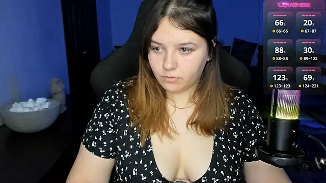 Snapshot of XNirvanaX chatting on 12.10.24 XNirvanaX online show from 12.10.24