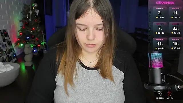 Snapshot of XNirvanaX chatting on 01.03.25 XNirvanaX online show from 01.03.25