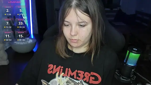 Snapshot of XNirvanaX chatting on 09.20.25 XNirvanaX online show from 09.20.25