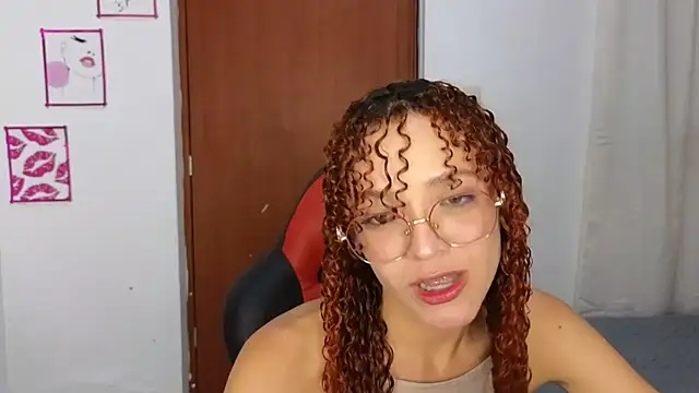 SexyLeilaa online show from 10.29.25