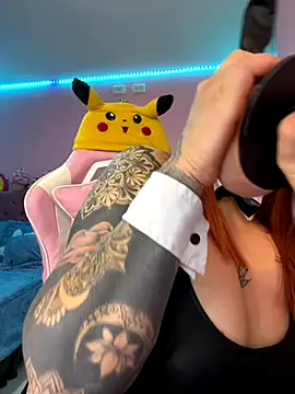 Luna Paris  online show from 10.11.25