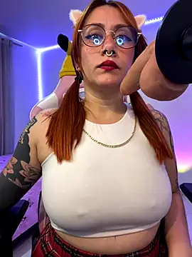 Luna Paris  online show from 12.01.25