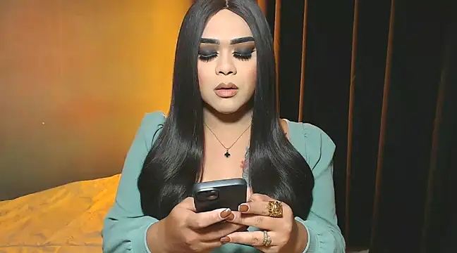 VictoriaEliz online show from 12.26.24