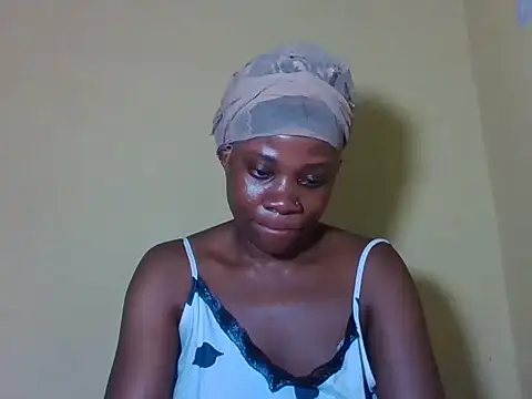 Snapshot of Sweetbaby004 chatting on 04.28.26 Sweetbaby004 online show from 04.28.26