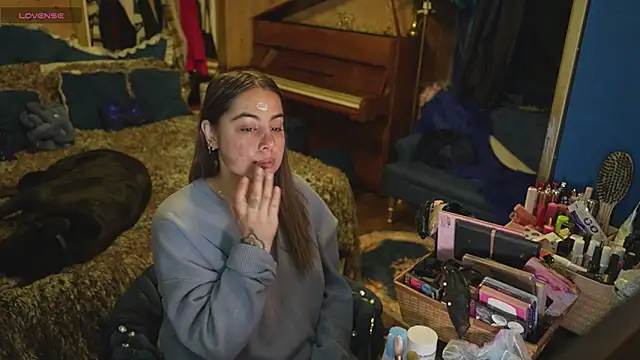 VanessaDoyle online show from 09.18.25