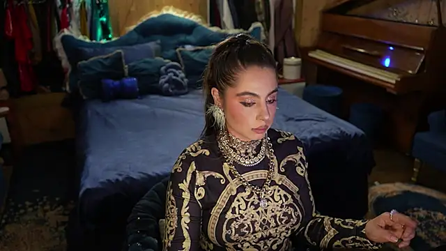 VanessaDoyle online show from 09.30.25