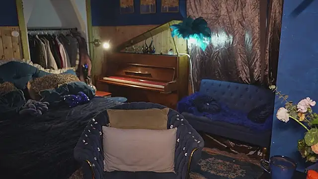 VanessaDoyle online show from 04.05.26