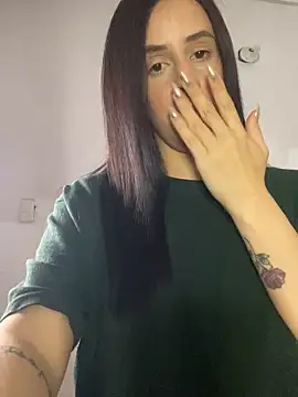 Amira Milker online show from 01.06.25