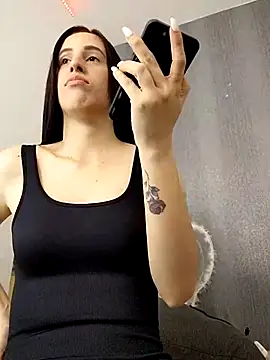 Amira Milker online show from 03.01.25