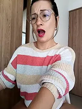 Snapshot of Verito_hot chatting on 01.13.25 Verito hot online show from 01.13.25