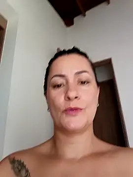 Snapshot of Verito_hot chatting on 02.22.25 Verito hot online show from 02.22.25