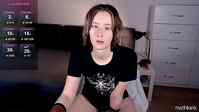 mothkink online show from 11.06.25