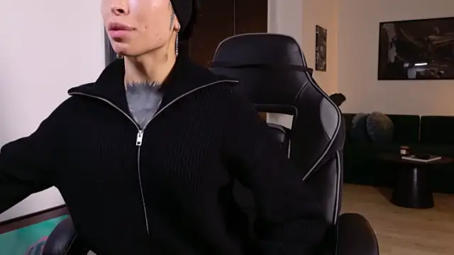 Rubbernina online show from 11.06.25