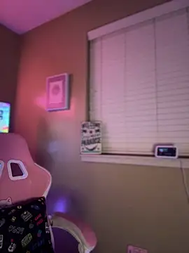 Tikalalin online show from 10.17.25