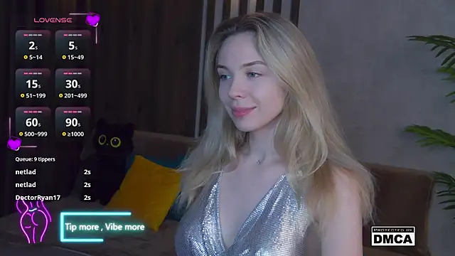 Holl1Would online show from 02.14.25