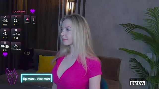 Holl1Would online show from 03.06.25