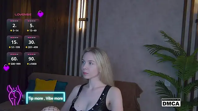 Holl1Would online show from 03.12.25