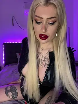 Snapshot of JennaLinn chatting on 02.06.25 JennaLinn online show from 02.06.25