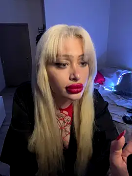 Snapshot of JennaLinn chatting on 10.21.25 JennaLinn online show from 10.21.25