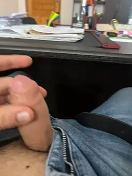 Snapshot of Vgma057 chatting on 03.19.25 Vgma057 online show from 03.19.25