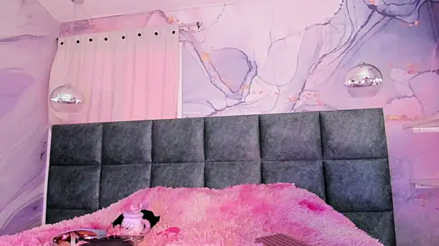 AntonellaRossi online show from 04.06.26