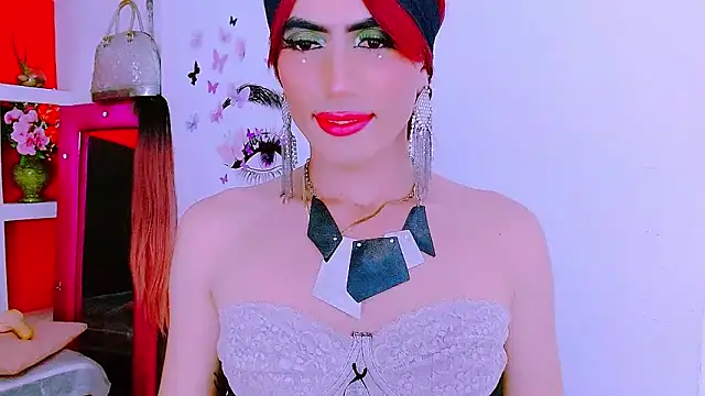 Snapshot of priscilahotker chatting on 01.19.25 priscilahotker online show from 01.19.25