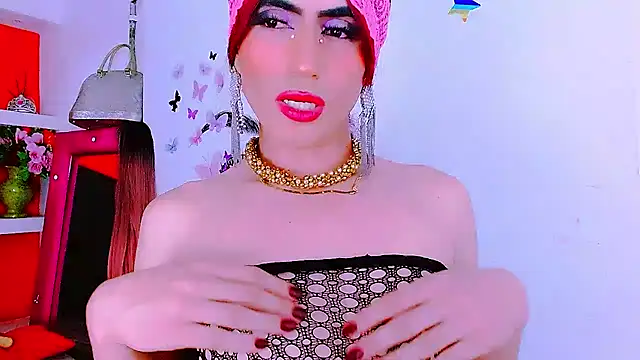Snapshot of priscilahotker chatting on 01.22.25 priscilahotker online show from 01.22.25