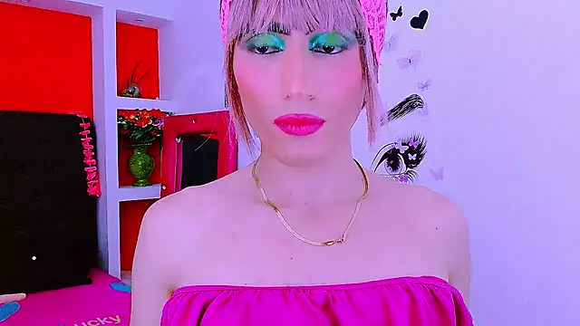 Snapshot of priscilahotker chatting on 02.08.25 priscilahotker online show from 02.08.25