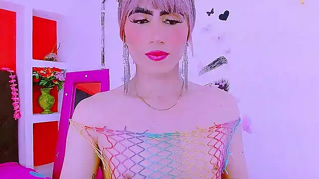 Snapshot of priscilahotker chatting on 02.17.25 priscilahotker online show from 02.17.25