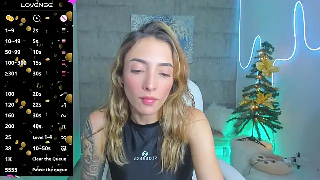 Snapshot of barbie_scoth_ chatting on 12.07.24 barbie scoth online show from 12.07.24