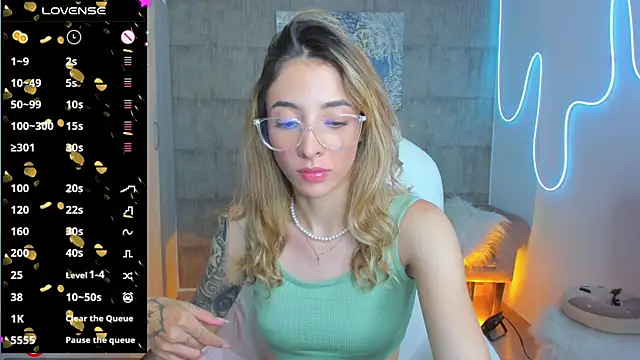 Snapshot of barbie_scoth_ chatting on 01.11.25 barbie scoth online show from 01.11.25