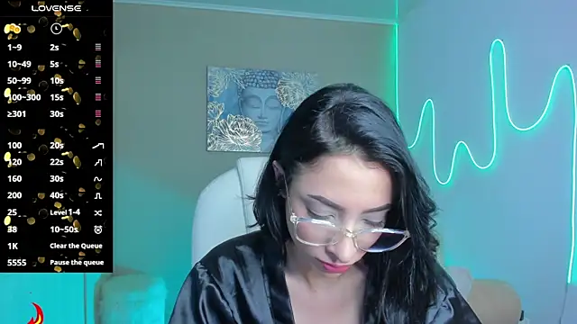 Snapshot of barbie_scoth_ chatting on 10.19.25 barbie scoth online show from 10.19.25