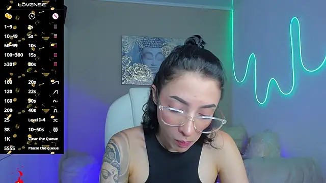 Snapshot of barbie_scoth_ chatting on 10.25.25 barbie scoth online show from 10.25.25