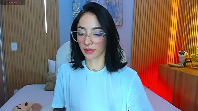 Snapshot of barbie_scoth_ chatting on 06.17.26 barbie scoth online show from 06.17.26
