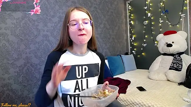 KateJonson online show from 10.22.25