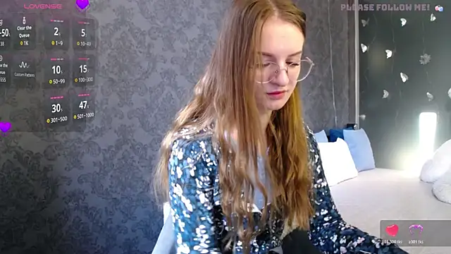 Snapshot of KateJonson chatting on 04.04.26 KateJonson online show from 04.04.26