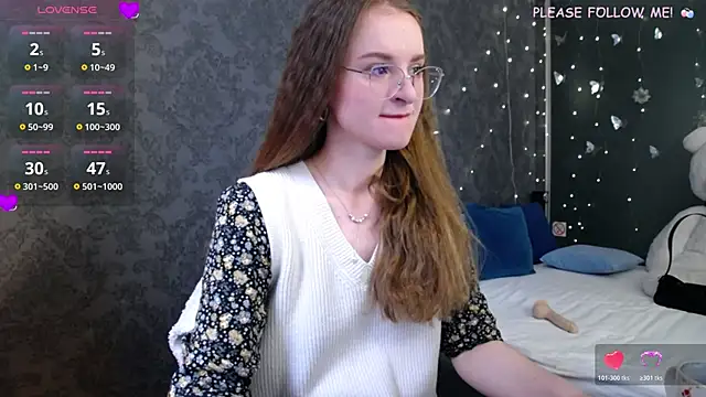 Snapshot of KateJonson chatting on 04.15.26 KateJonson online show from 04.15.26