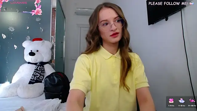 Snapshot of KateJonson chatting on 04.19.26 KateJonson online show from 04.19.26