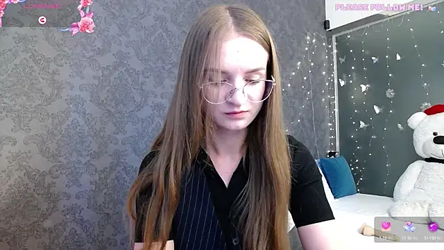 Snapshot of KateJonson chatting on 05.04.26 KateJonson online show from 05.04.26